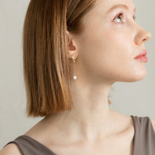 画像をギャラリービューアに読み込む, white bouquet single pierced earring ホワイトブーケ シングル ピアス イヤリング