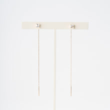 画像をギャラリービューアに読み込む, K10YG white topaz chain pierced earrings ホワイトトパーズ チェーンピアス