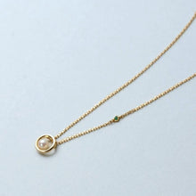 画像をギャラリービューアに読み込む, K10YG AKOYA pearl & emerald necklace イエローゴールド アコヤパール & エメラルド ネックレス