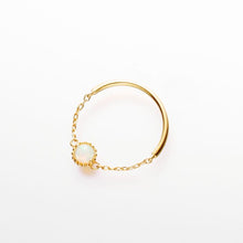 画像をギャラリービューアに読み込む, milky opal ring ミルキーオパール リング