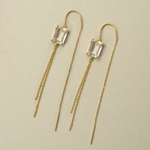 画像をギャラリービューアに読み込む, white quartz cullet swing pierced earrings ホワイトクォーツ カレット スウィング ピアス イヤリング