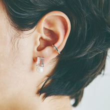 画像をギャラリービューアに読み込む, white quartz & AKOYA pearl pierced earrings ホワイトクォーツ アコヤパール ピアス イヤリング