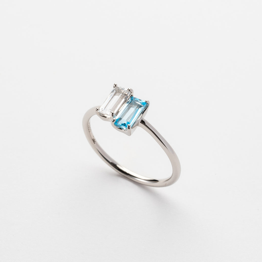 PT900 white quartz & blue topaz ring ホワイトクォーツ ＆ ブルートパーズ リング